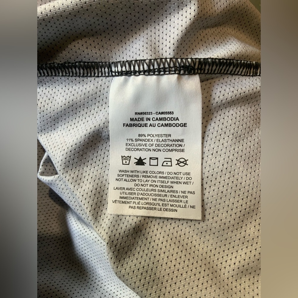 Nike Women’s DriFit Black, Gray, and White Patterned Racerback Tennis Tank - Picture 4 of 4